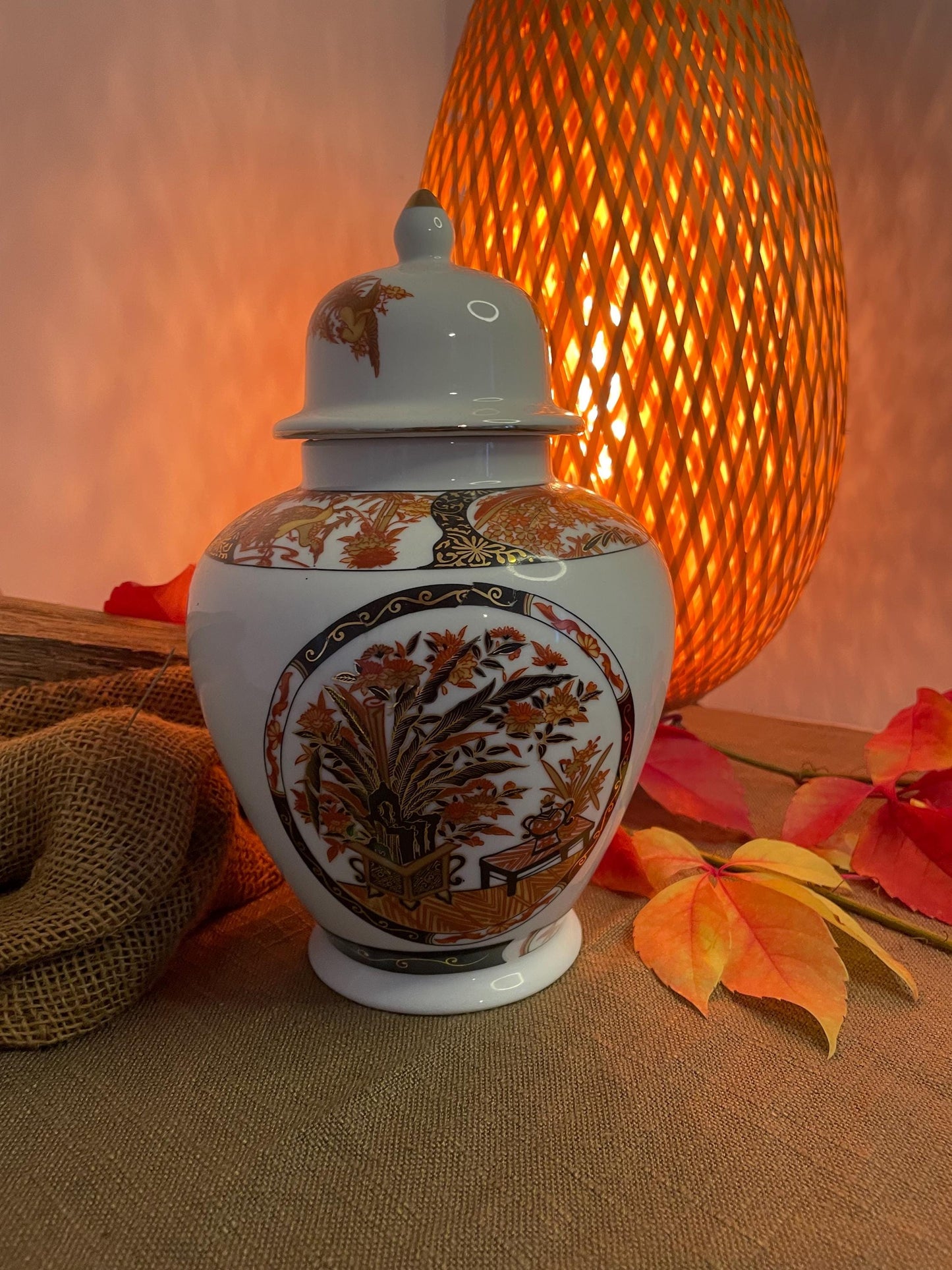 Porcelain vase in Asian style