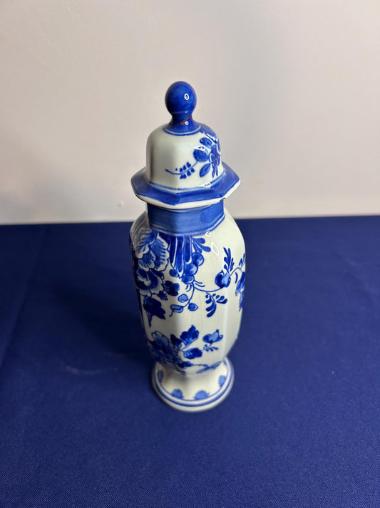 Lidded Vase 19cm Delft Style