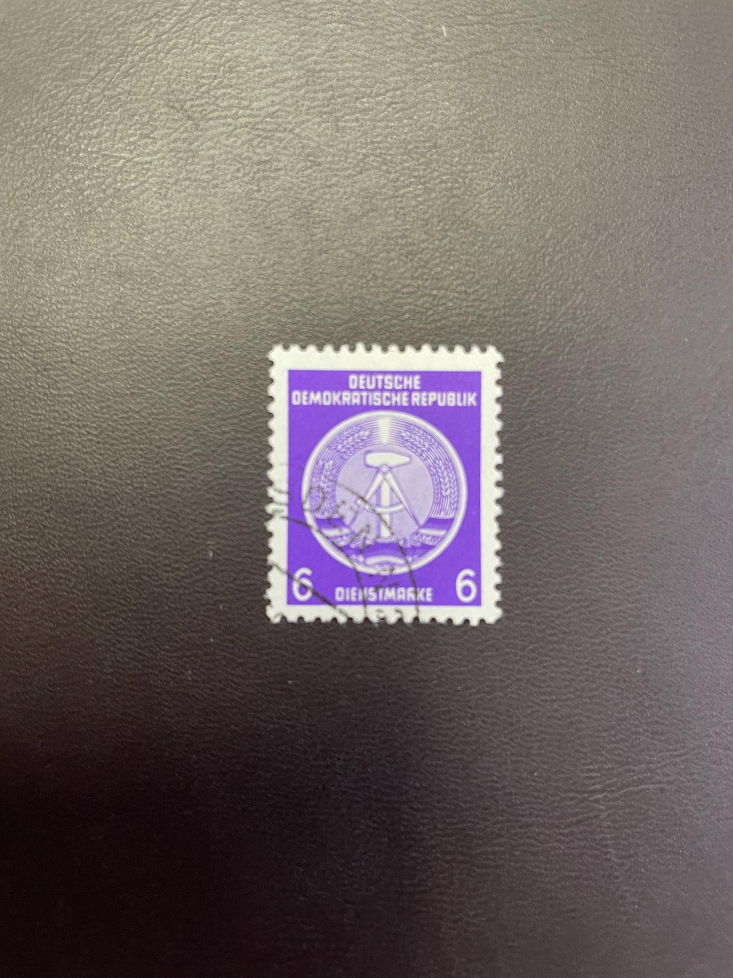 DDR official stamp 6 Pf 1954