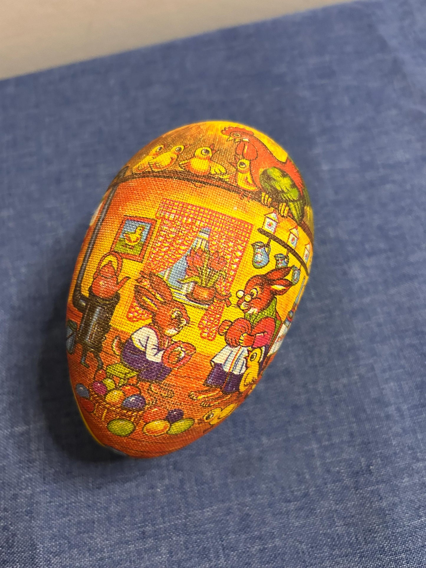 2 beautiful vintage Easter eggs