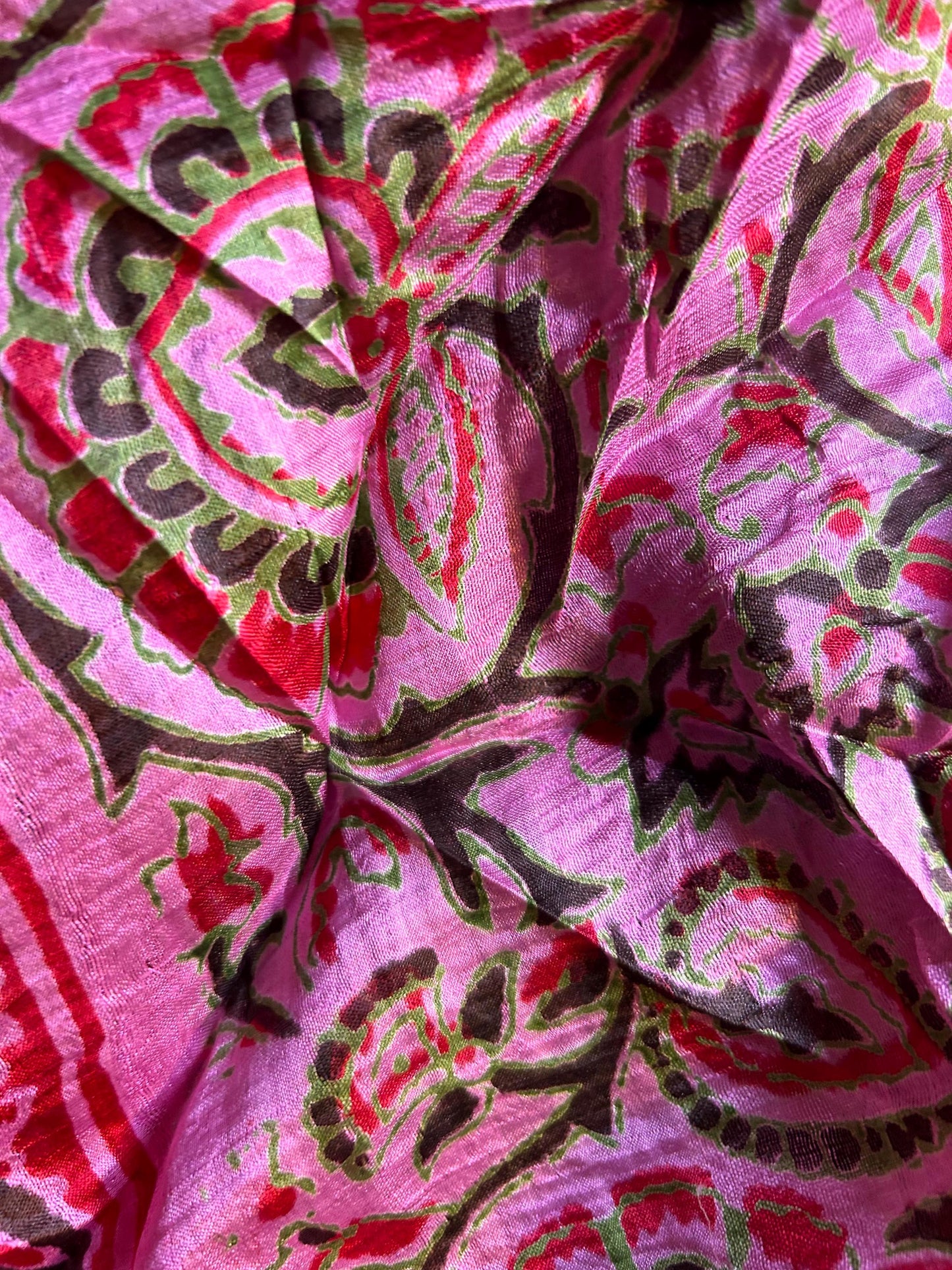 Beautiful vintage scarf, 100% silk, woven by EASTERN