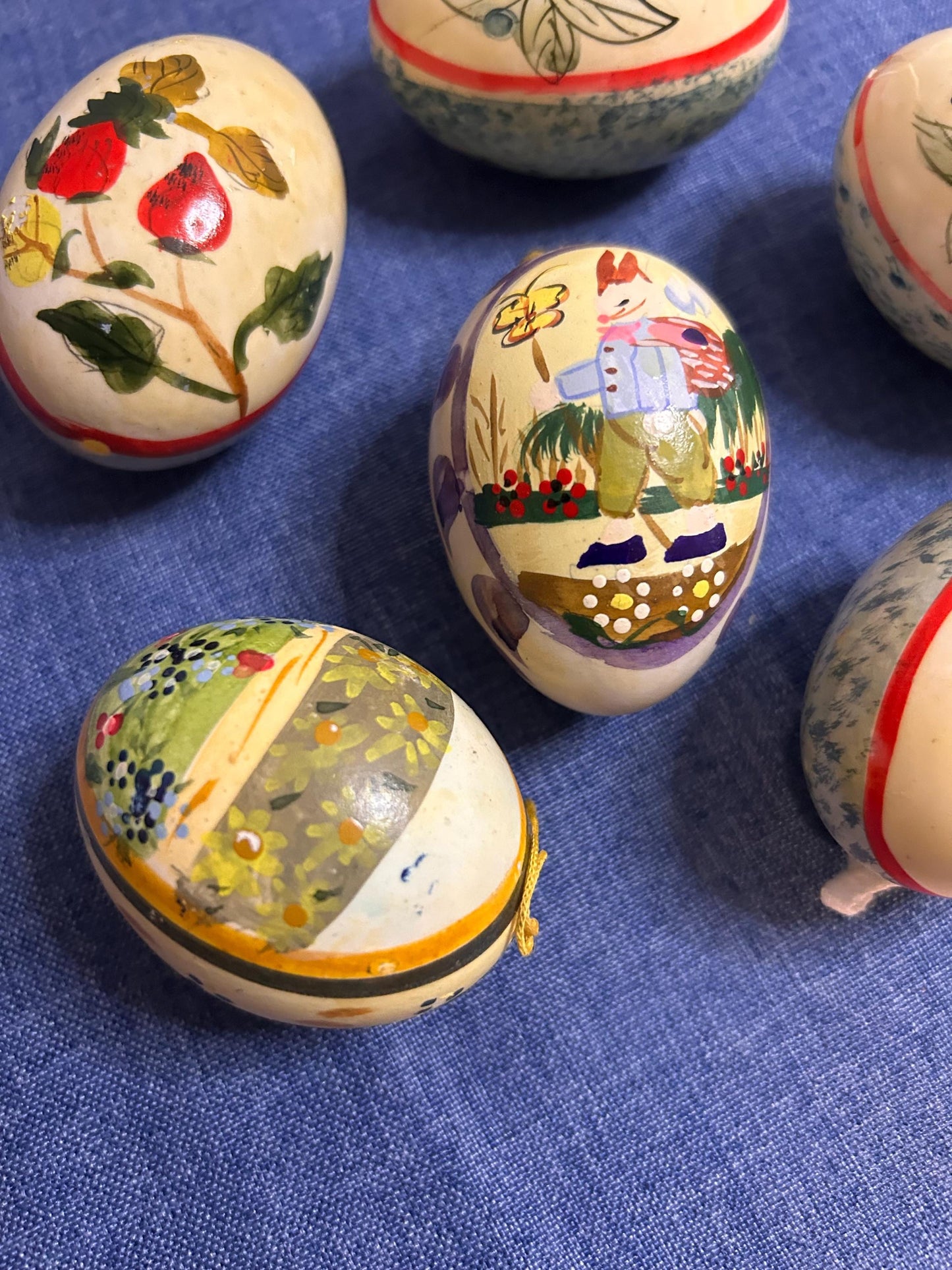 6 beautifully painted Easter eggs