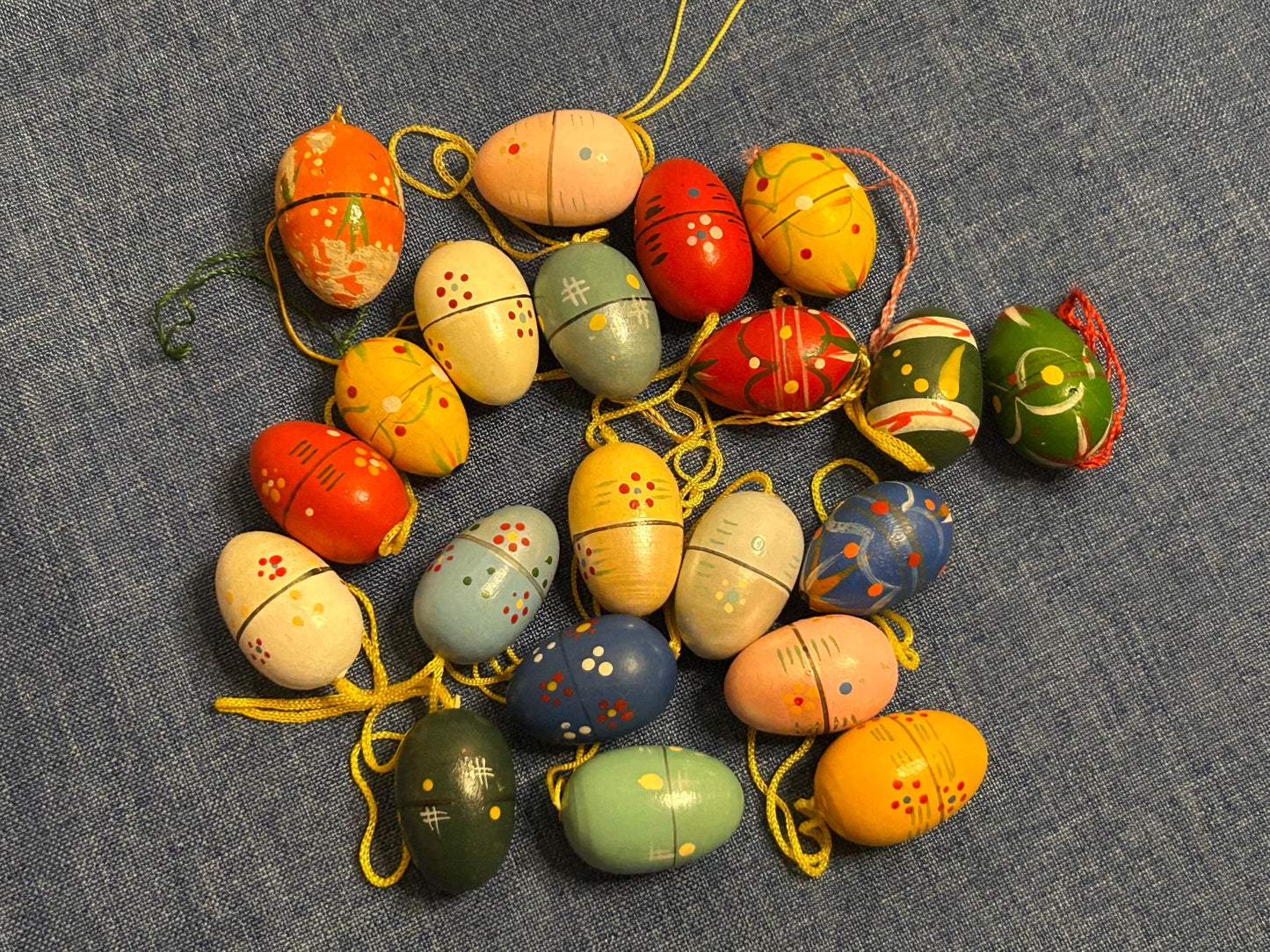 Set of small vintage Easter eggs each approx. 3 cm for hanging