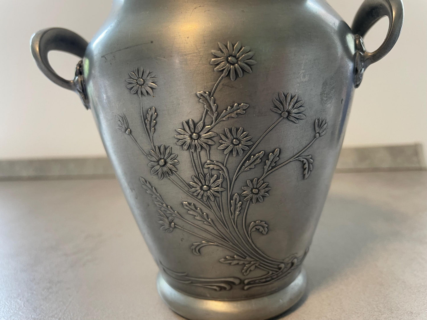 pewter vase: Frieling-Zinn