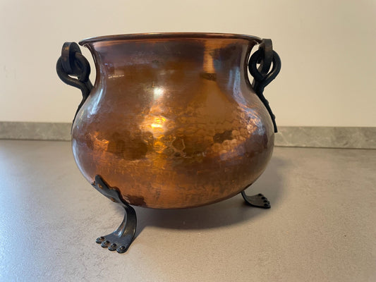 Vintage copper pot/jardiniere