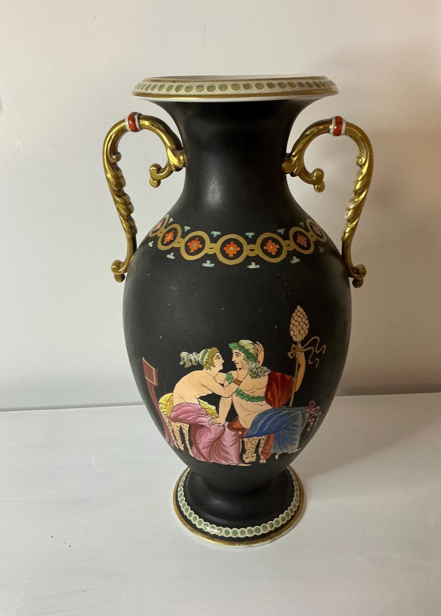 Amphora in classical style