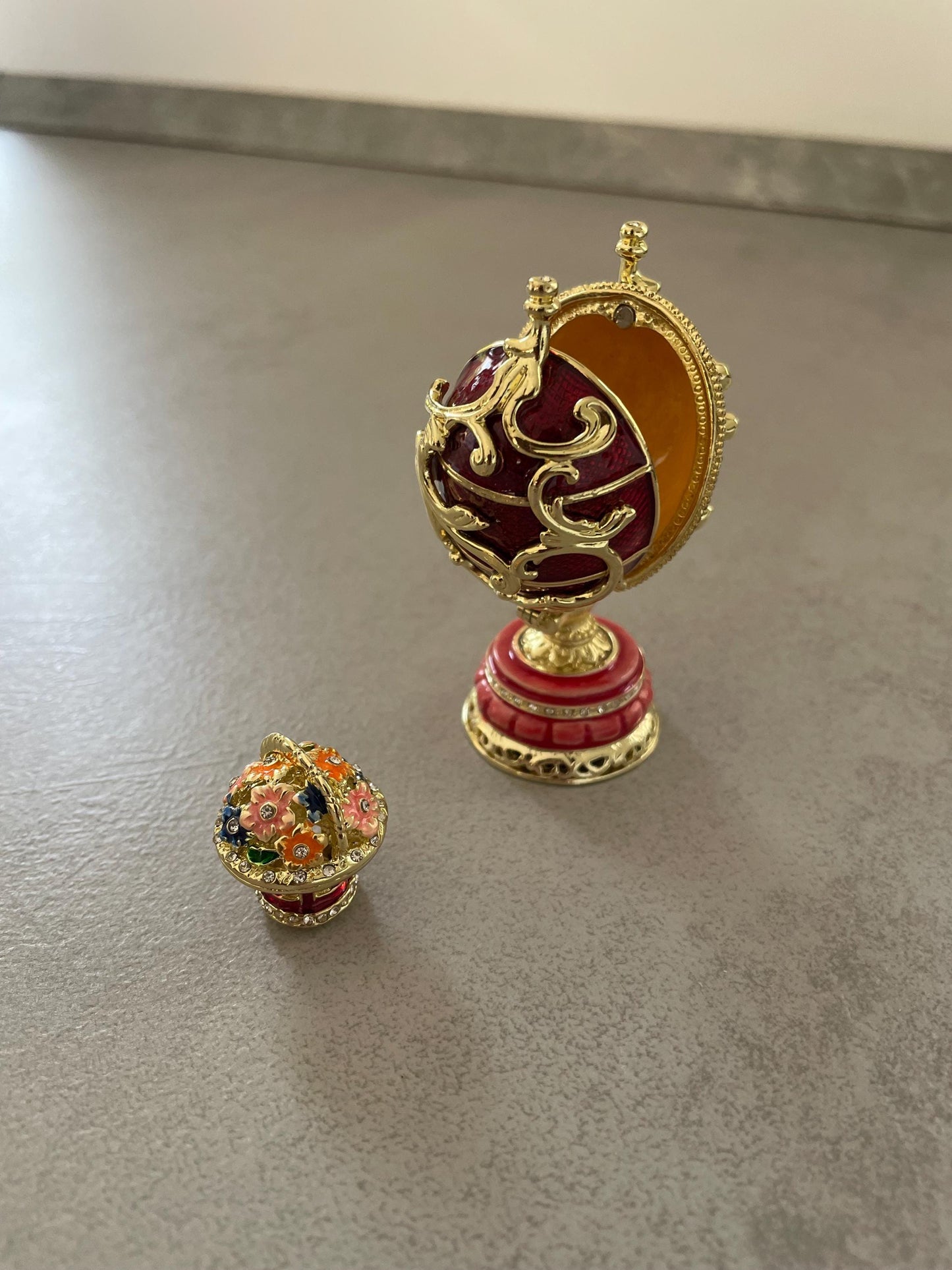 Wunderschönes Kunstei im Fabergé-Stil "Frühling"